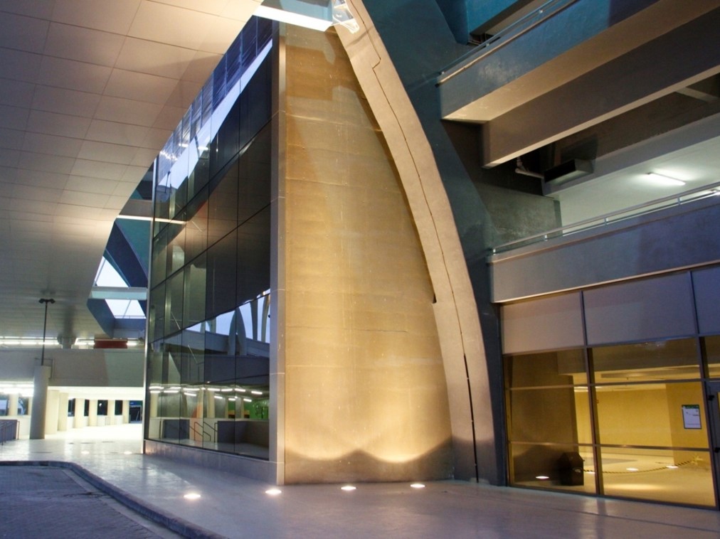 Eco Façade - Sistema unitizado de fachada cortina