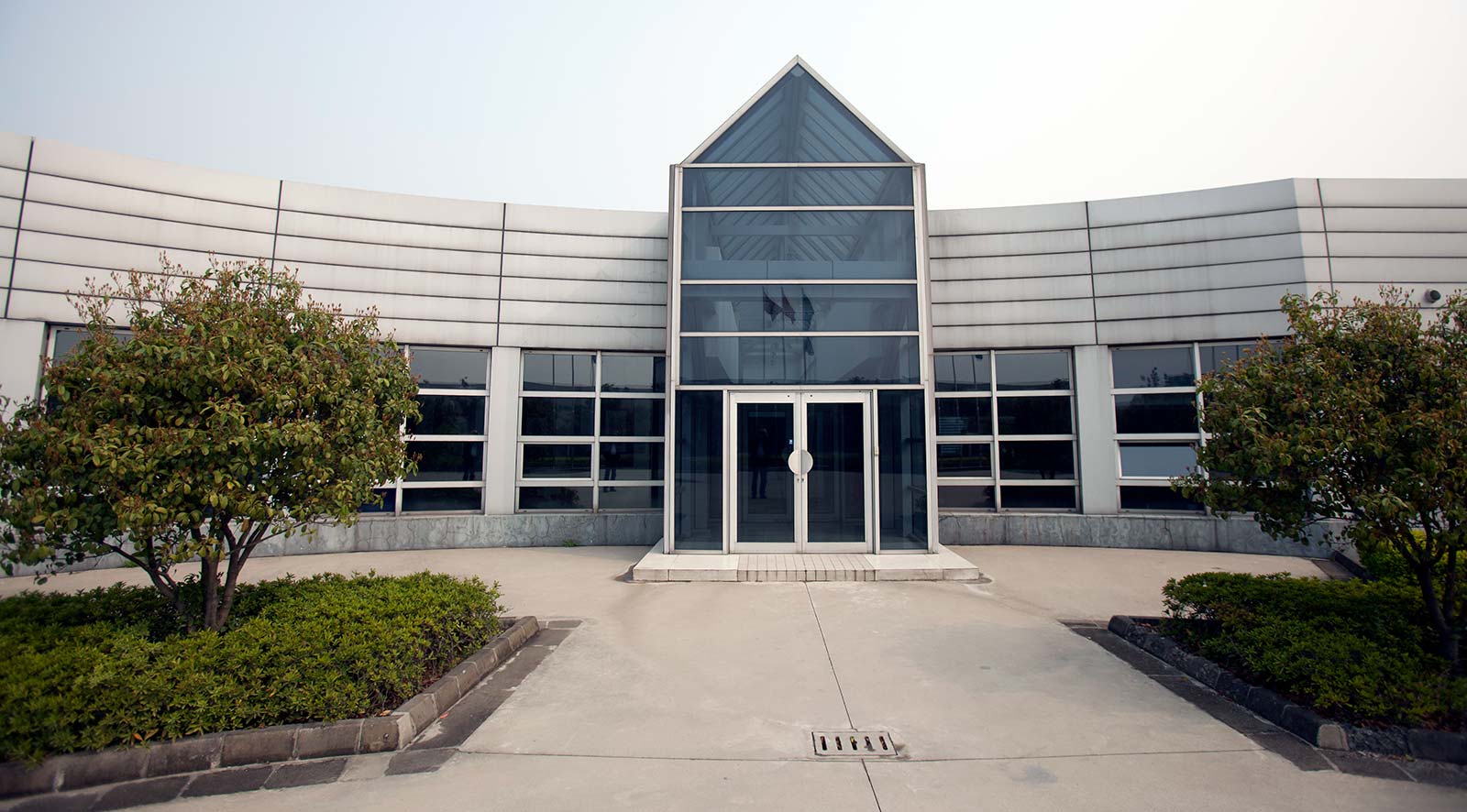 Entrance of Hydro's Suzhou plant in China