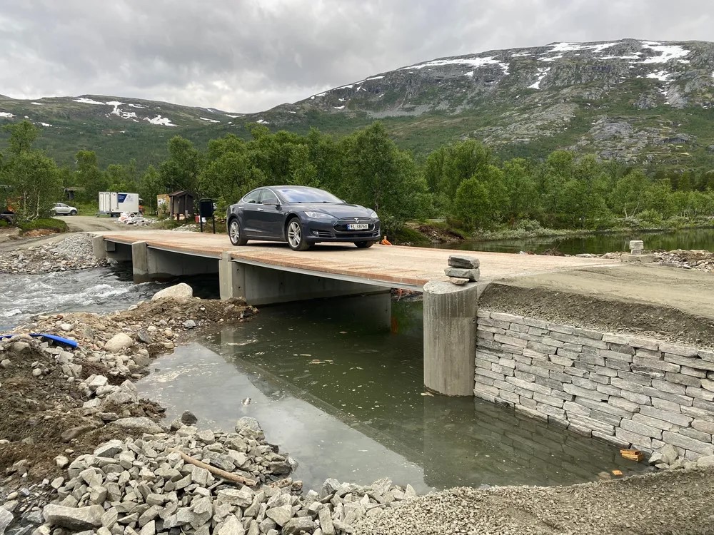 The stone bridge in Grødalen uses aluminum as reinforcement